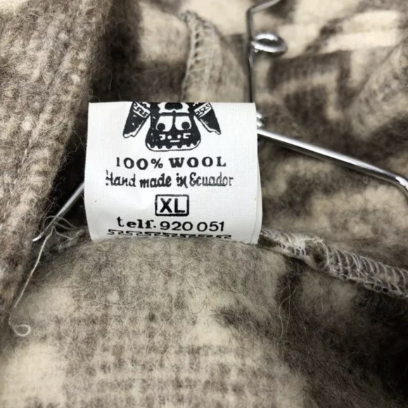 Yakuy Handcrafts 100% Wool Hooded Jacket XL, Handmade MSRP $149.99 - Picture 4 of 4